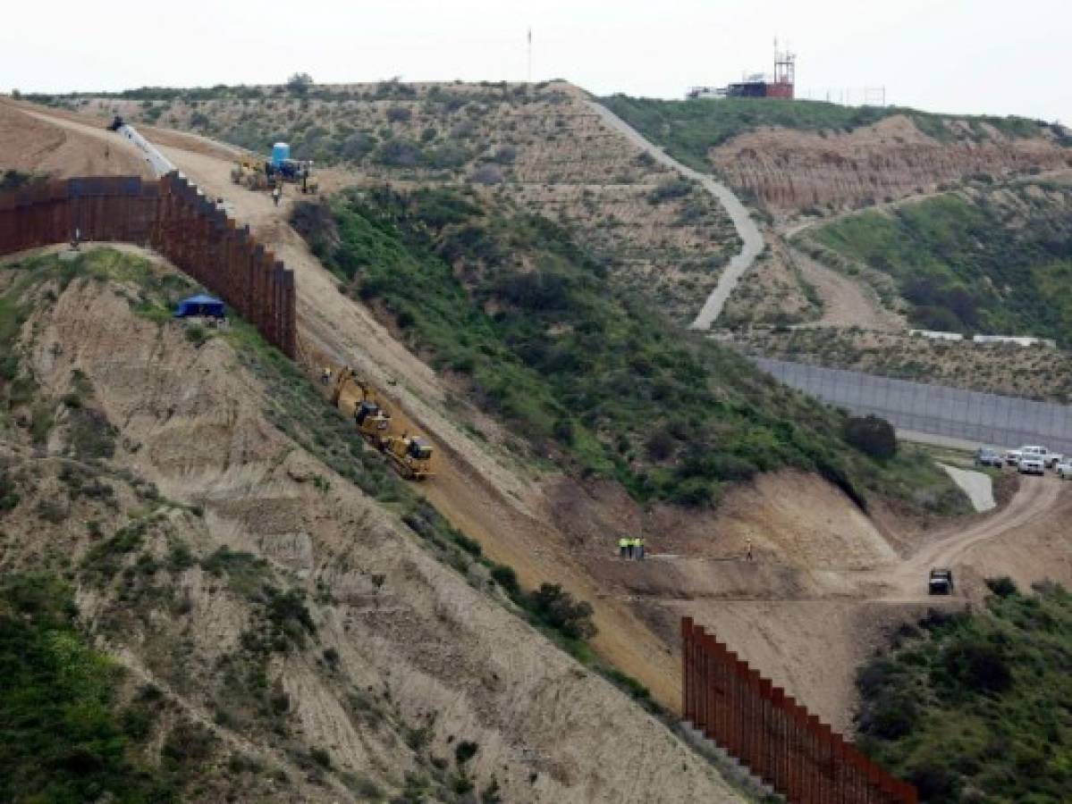 Pentágono enlista posibles proyectos afectados por muro fronterizo de Donald Trump