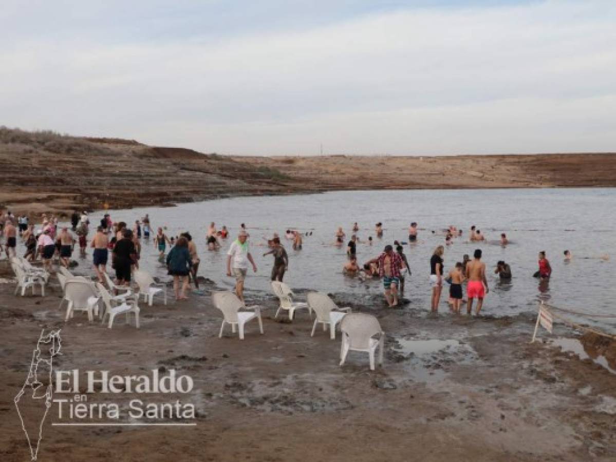 El Mar Muerto se caracteriza por tener propiedas curativas por lo que es bastante concurrido. Foto: EL HERALDO