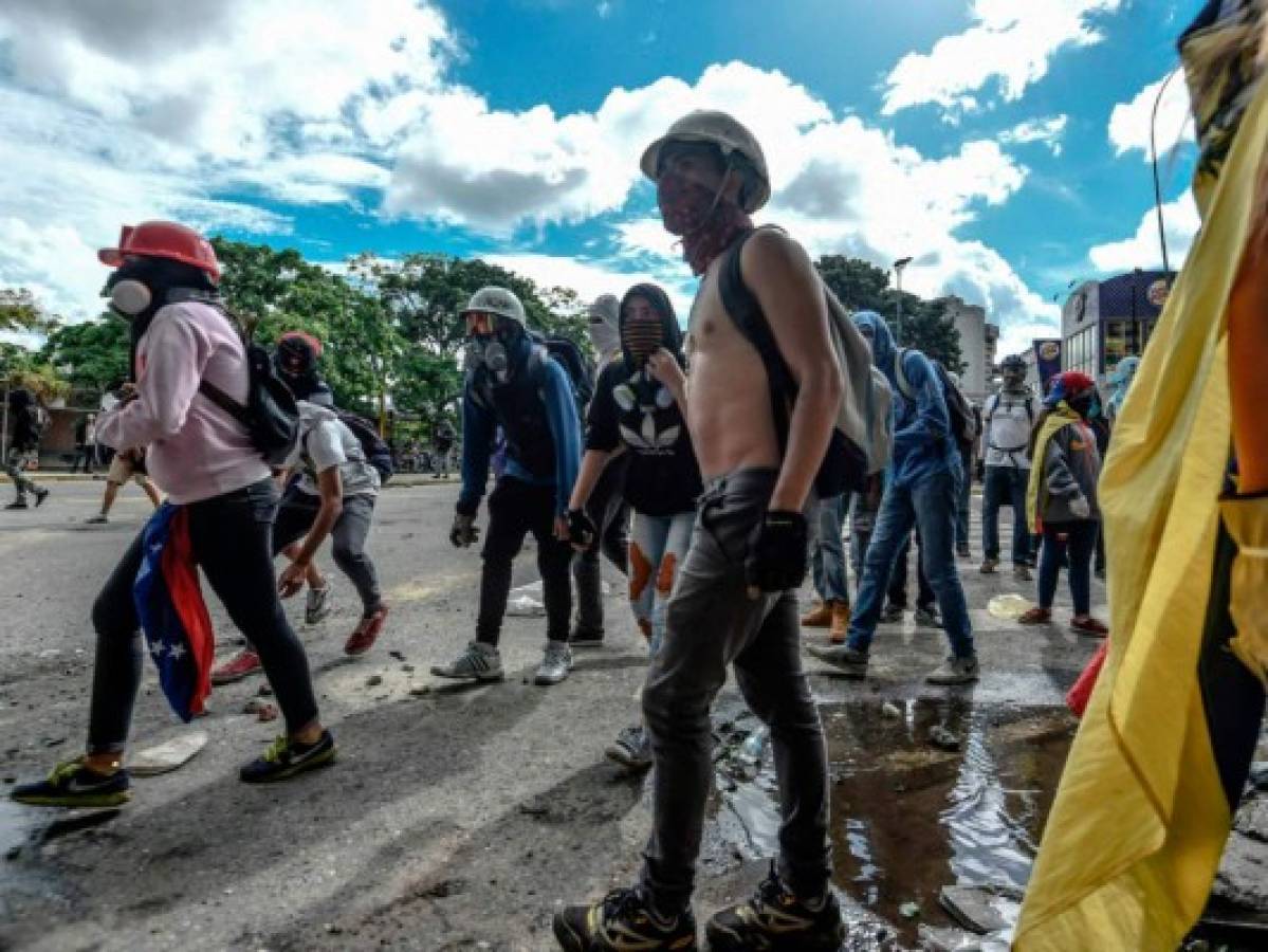 Oposición venezolana desafía votación de Constituyente llamando a tomar vías