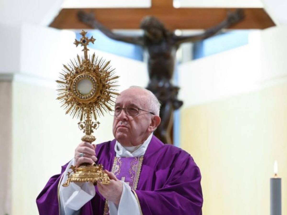 VIDEO: El papa Francisco con la oración 'Urbi et Orbi'