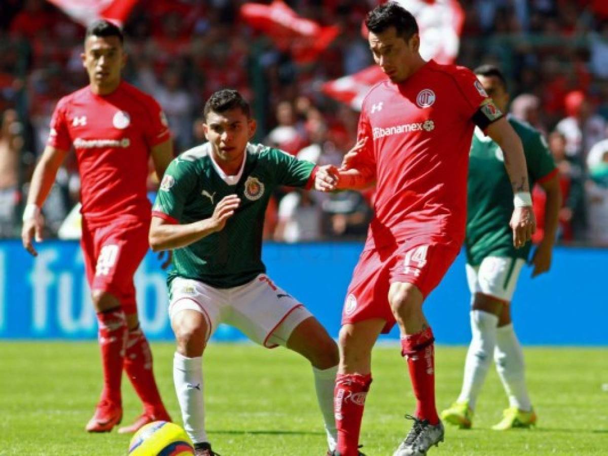 Santos golea a Lobos y América se estrena con triunfo en fútbol mexicano