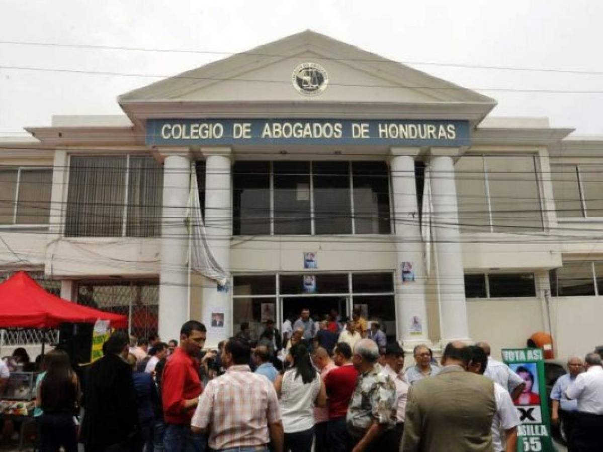 'Aumentazos” ponen en precario finanzas del Colegio de Abogados de Honduras