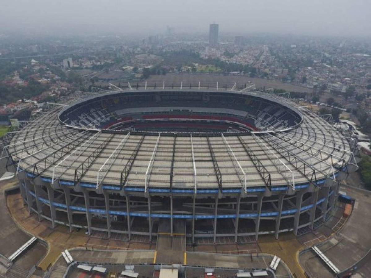 Estadio Azteca regresa a pasto natural
