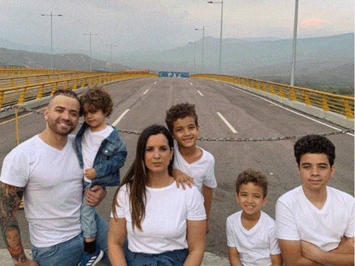 El cantante venezolano Nacho anuncia su divorcio