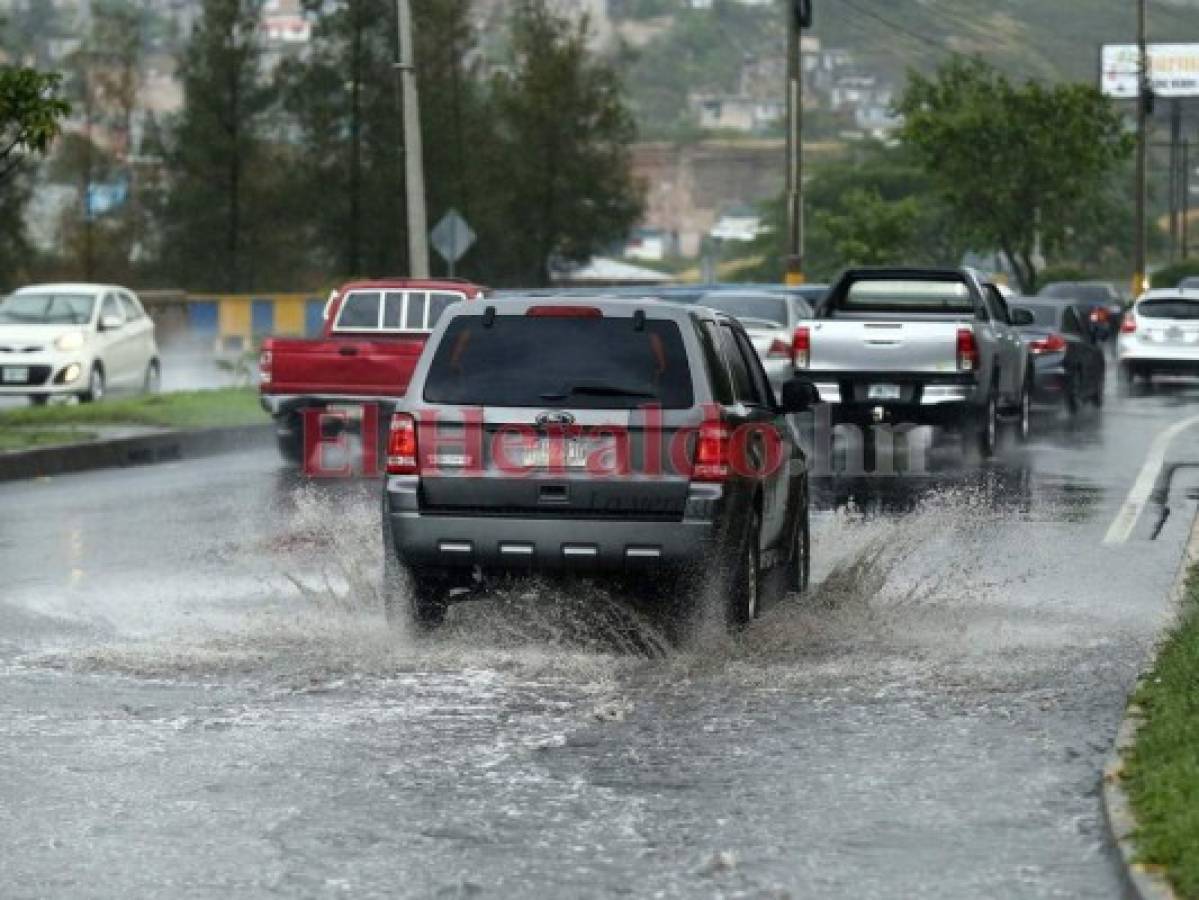 Emiten alerta amarilla para ocho departamentos de Honduras por lluvias  