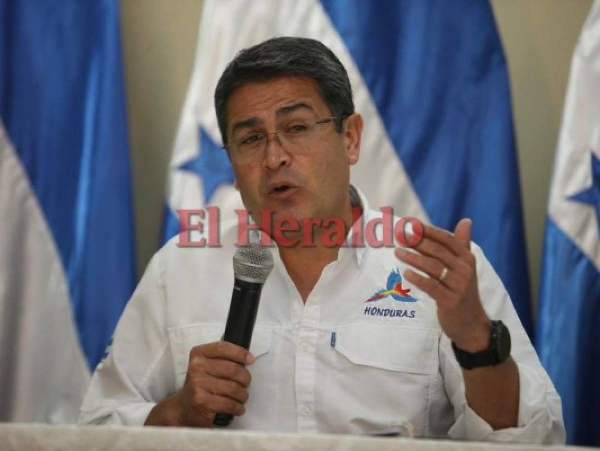 Juan Orlando Hernández lamenta muerte de dos bomberos en el sector de La Montañita