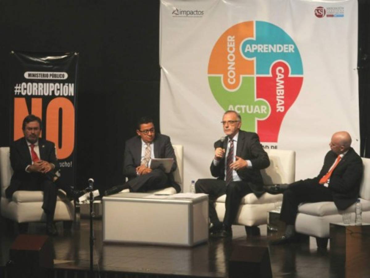 Foro 'Combate a la Gran Corrupción: La experiencia de la Cicig”: Lucha contra la corrupción requiere rostros