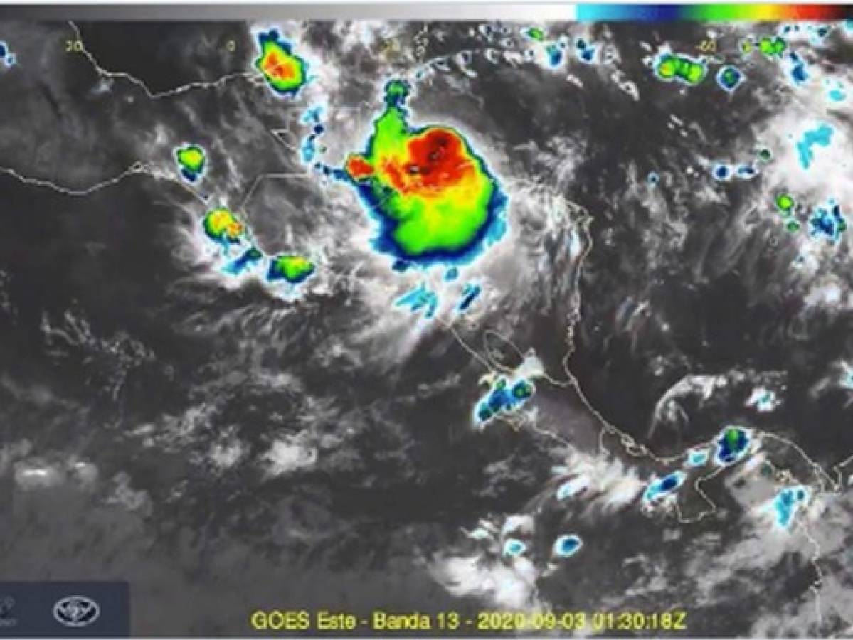 Nana ingresa a Guatemala ya degradada a tormenta tropical