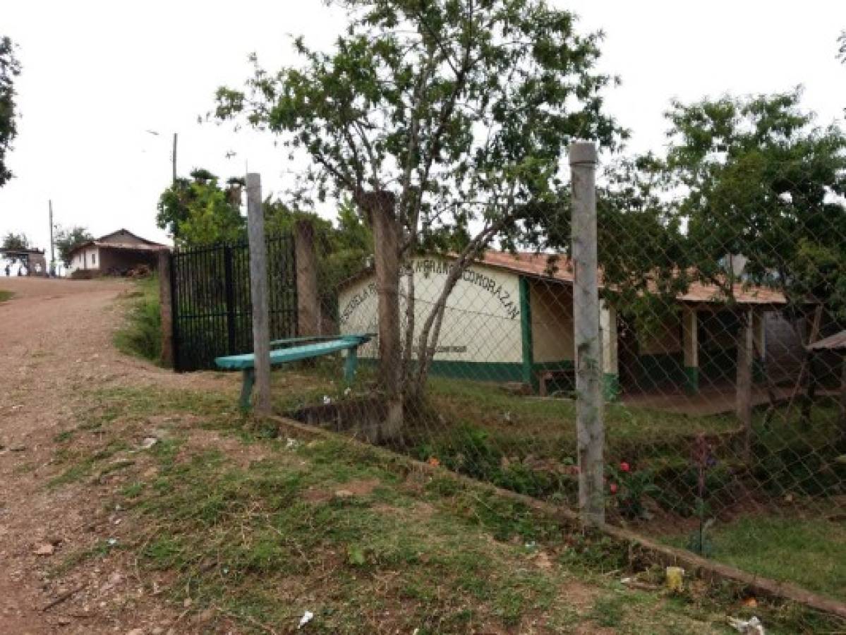 Más de 500 familias aún habitan sobre una enorme falla geológica en Comayagua