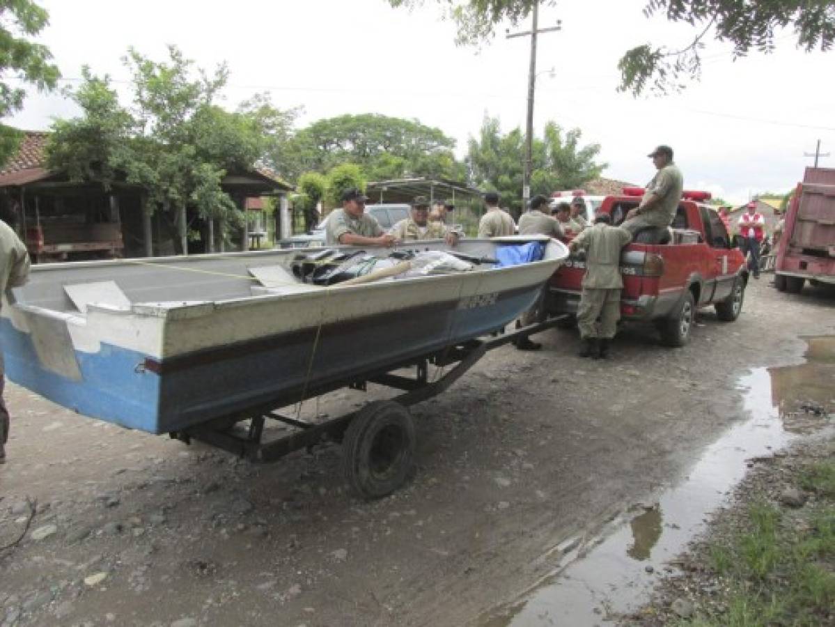 Inundaciones dejan incomunicadas a familias de la Costa de los Amates