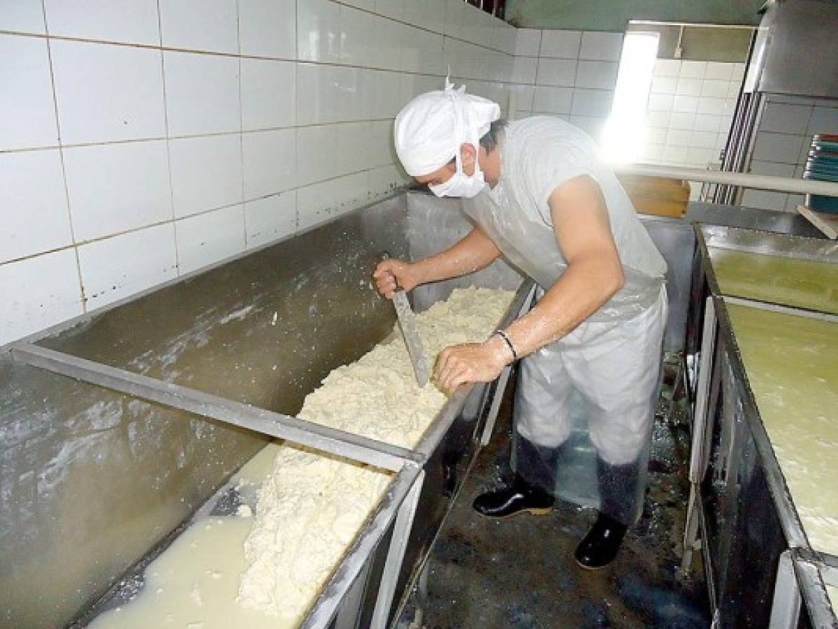 El arte hondureño de elaborar quesillo