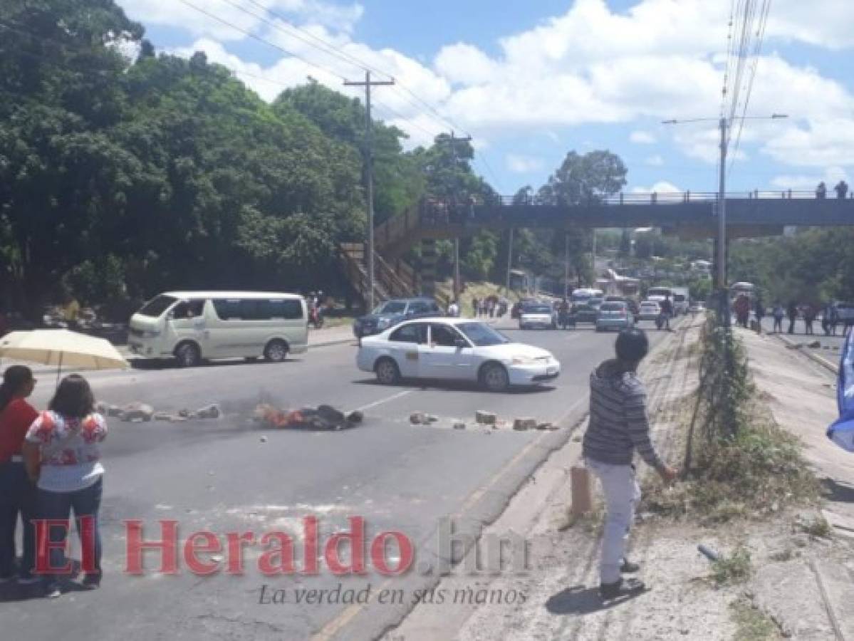 Protestas y tomas de carreteras se registran en varias ciudades de Honduras