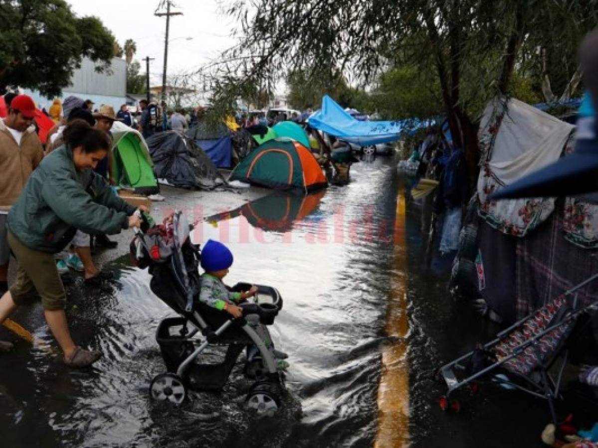Tijuana: reubican a miembros de la caravana migrante
