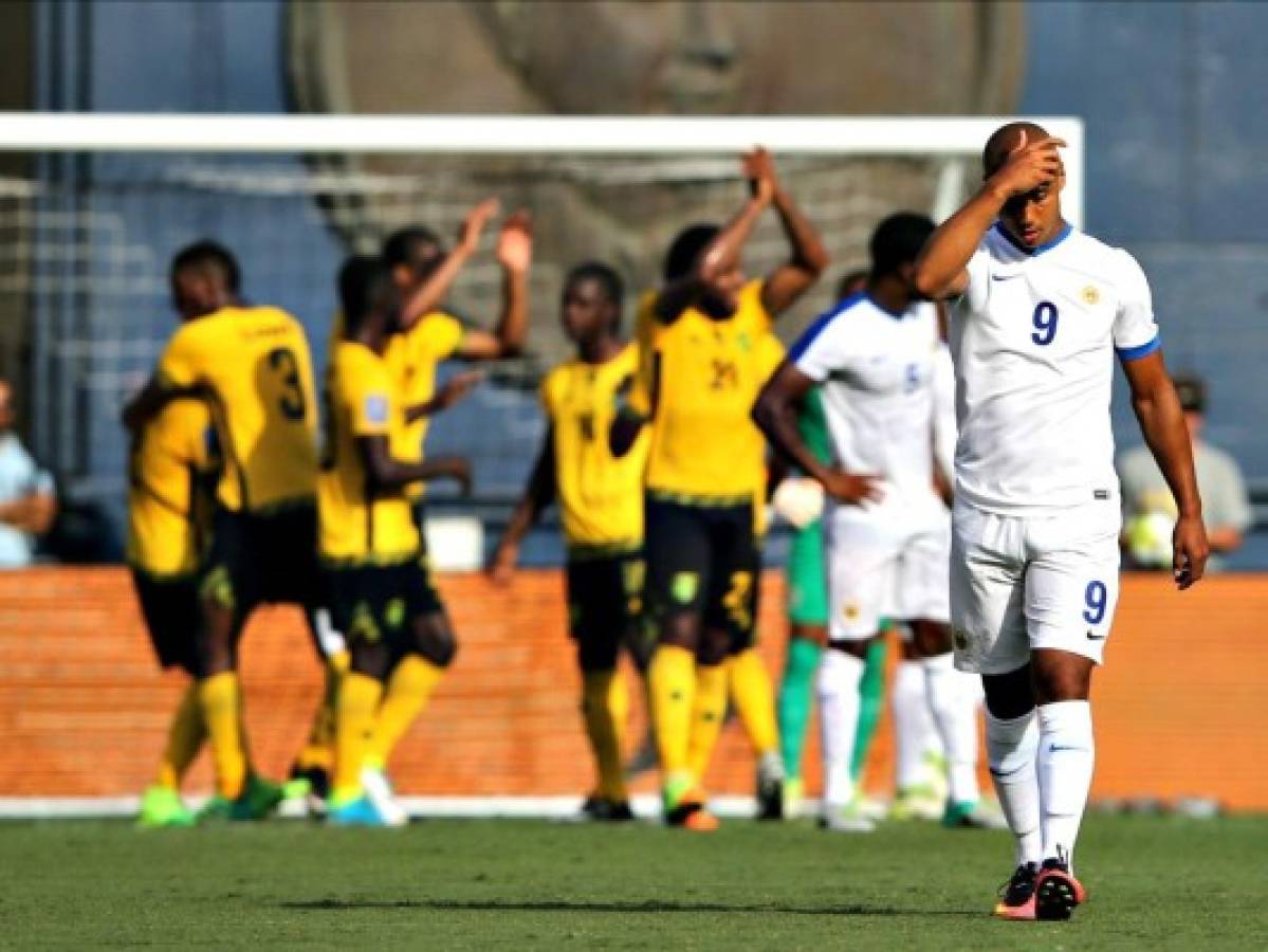 Jamaica vence a Curazao 2-0 en Grupo C de Copa Oro