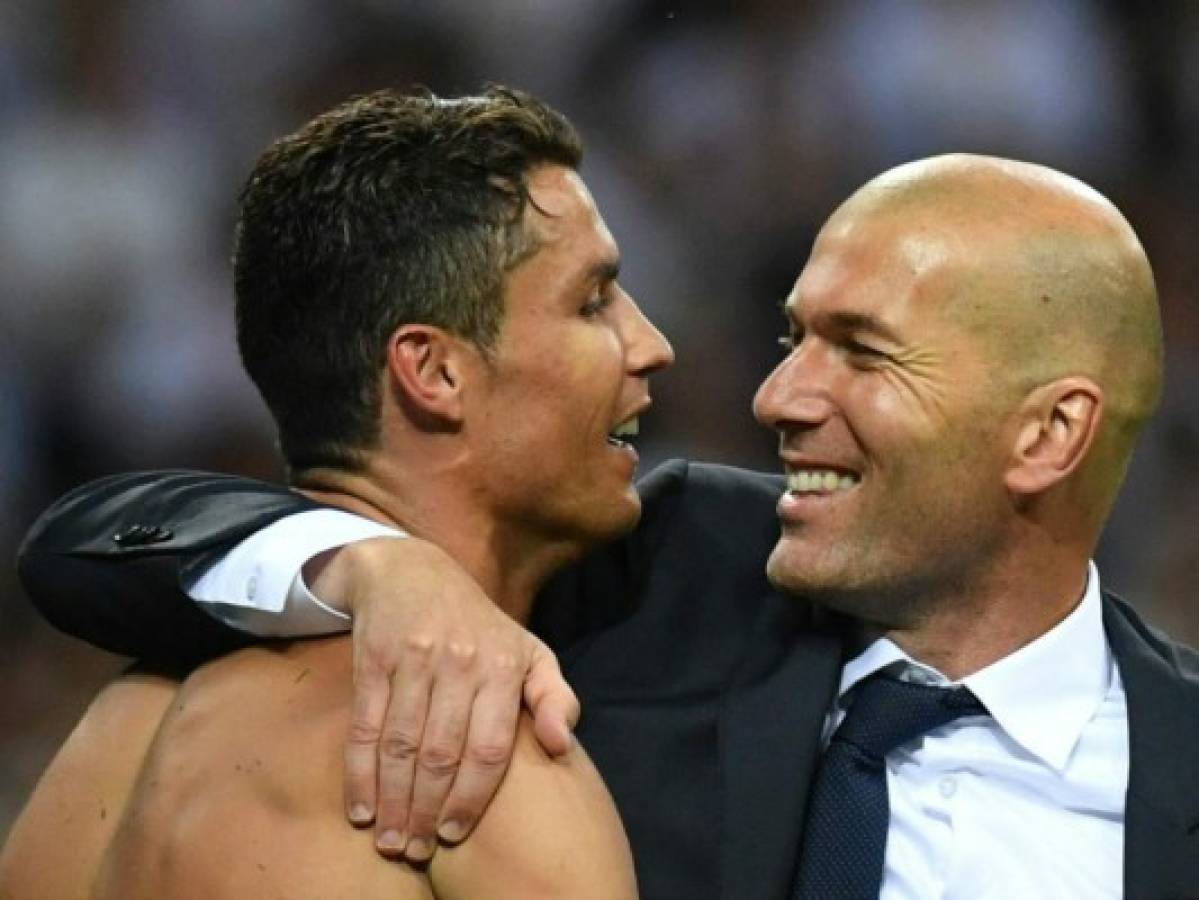 Zinedine Zidane: Si hubiera jugado con Cristiano Ronaldo, la estrella sería él