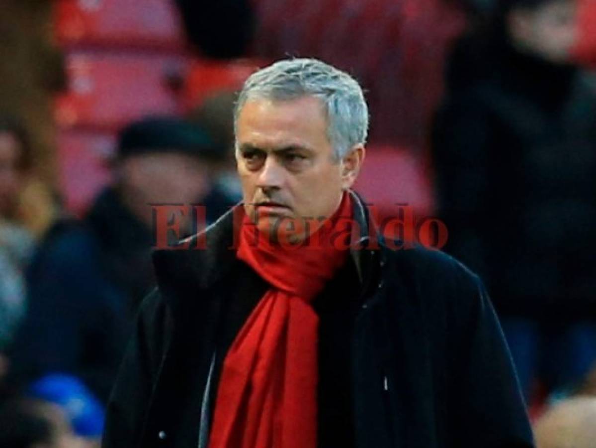 Mourinho considera 'muy difícil' competir contra el dinero del Mánchester City