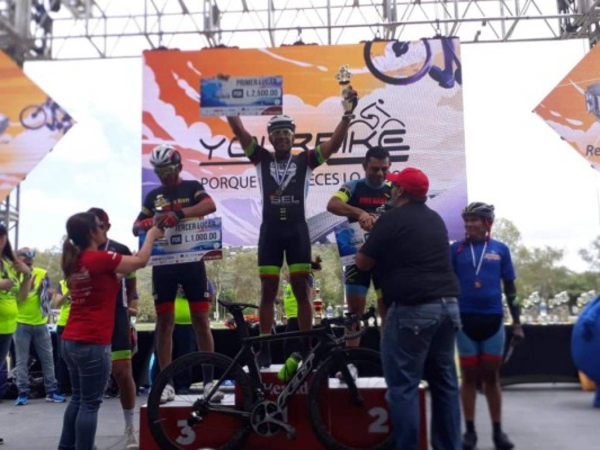 Yuri Espinal es el ganador de la categoría Máster 'B' MTB de la Vuelta Ciclística de EL HERALDO