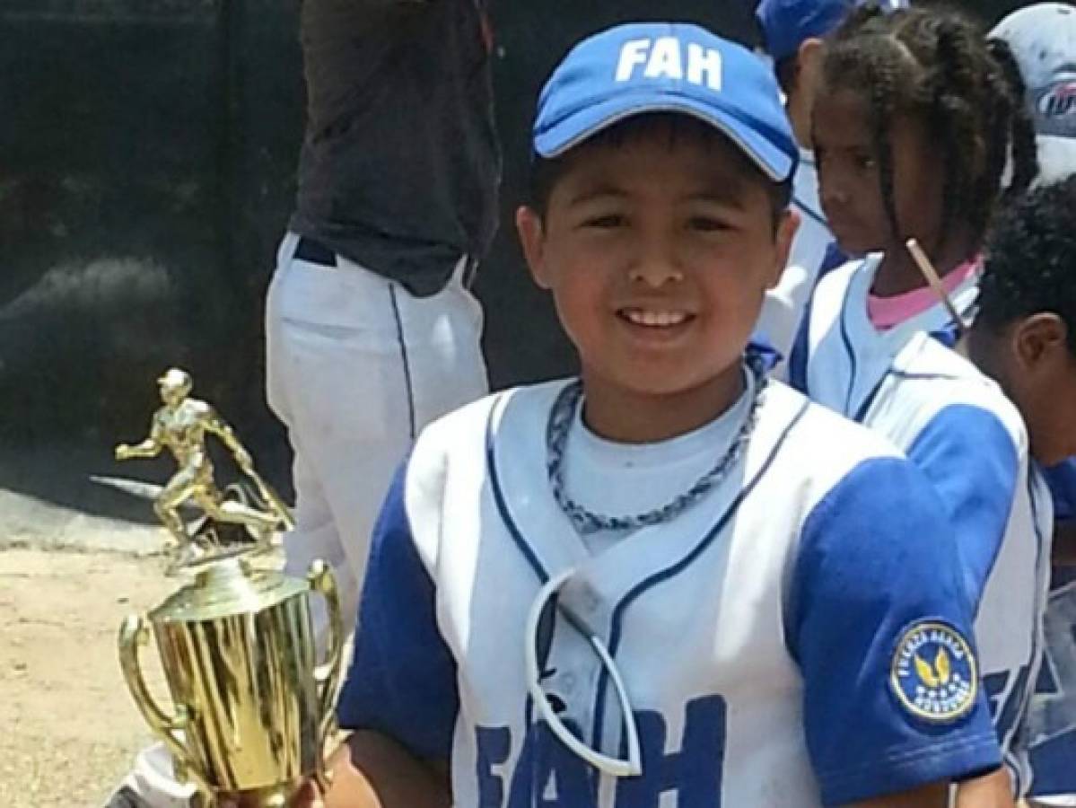 Pilotos de la FAH bicampeones nacionales de béisbol menos hondureño