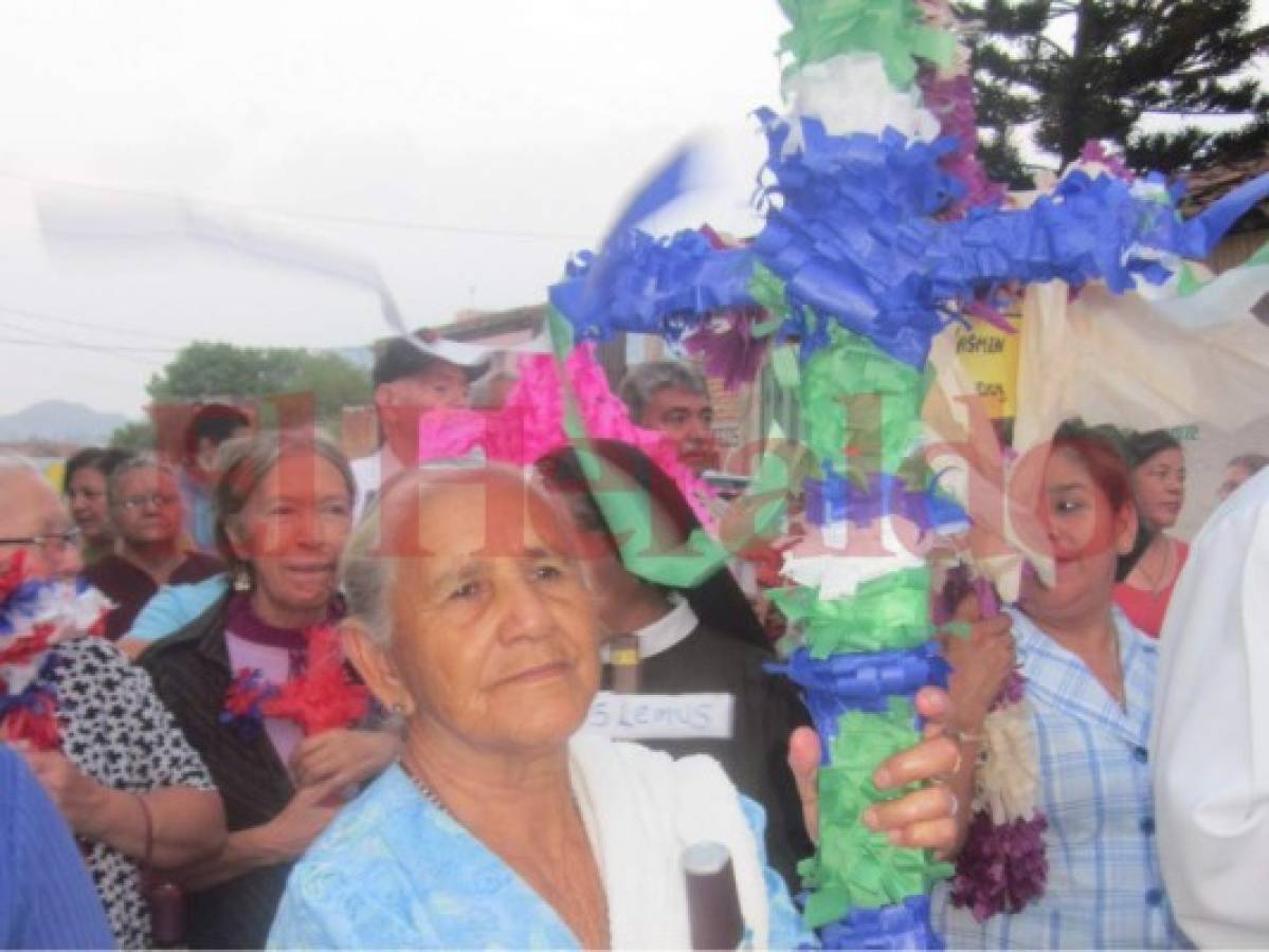 Así se celebra el día de la Santa Cruz en Honduras