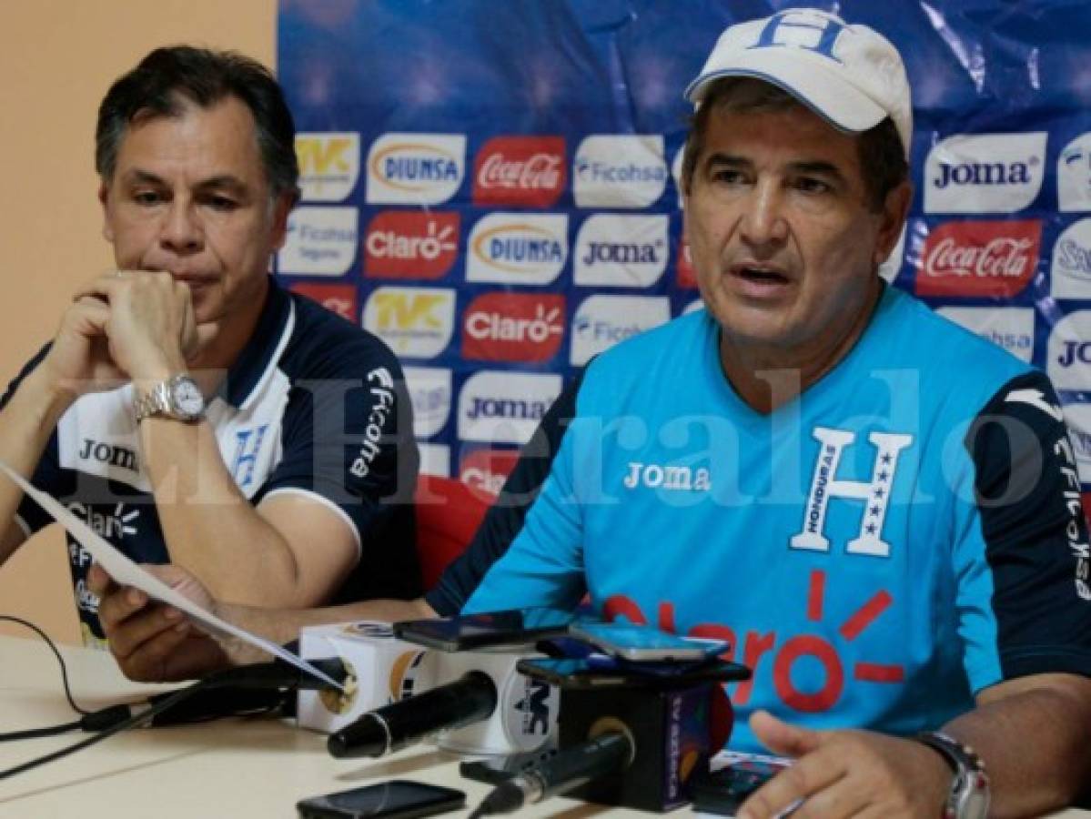 Pinto hace llamado para ir a Argentina... ¿Quién se quedará con la camisa de Messi?