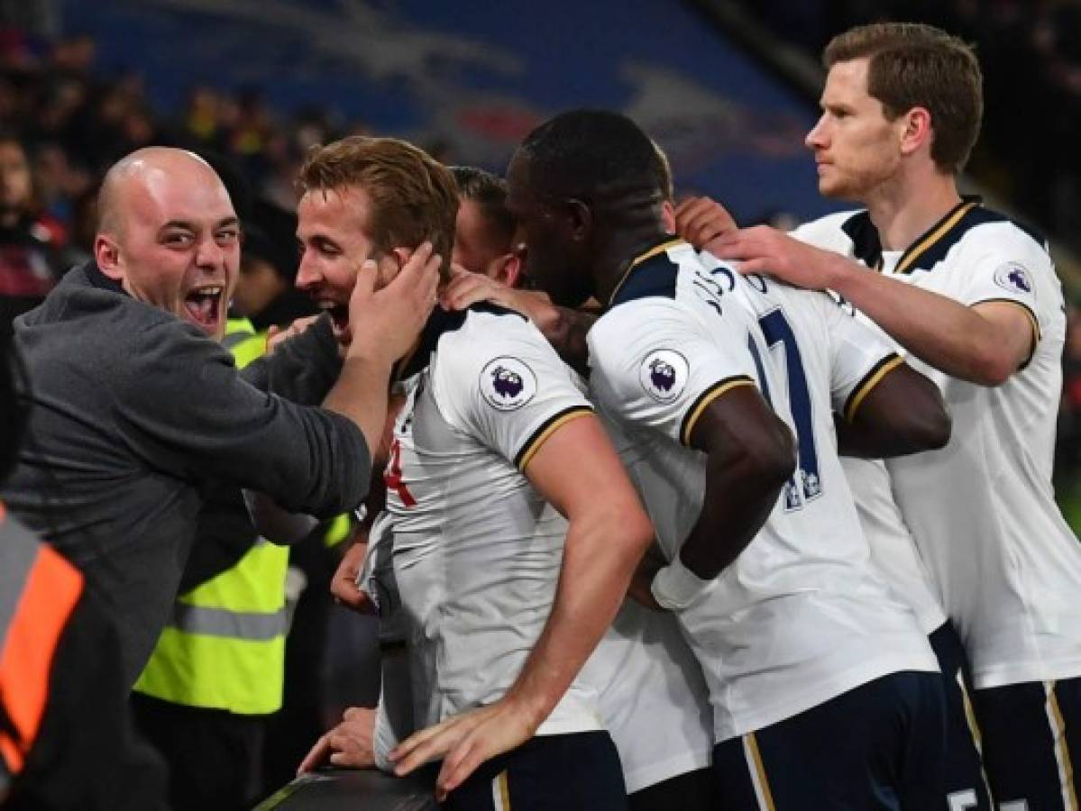 Eriksen mantiene en la lucha por el título de la Premier League al Tottenham (1-0)