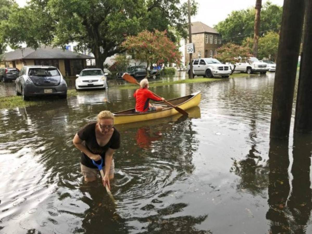 Lluvias e inundaciones golpean Nueva Orleans ante un posible huracán 