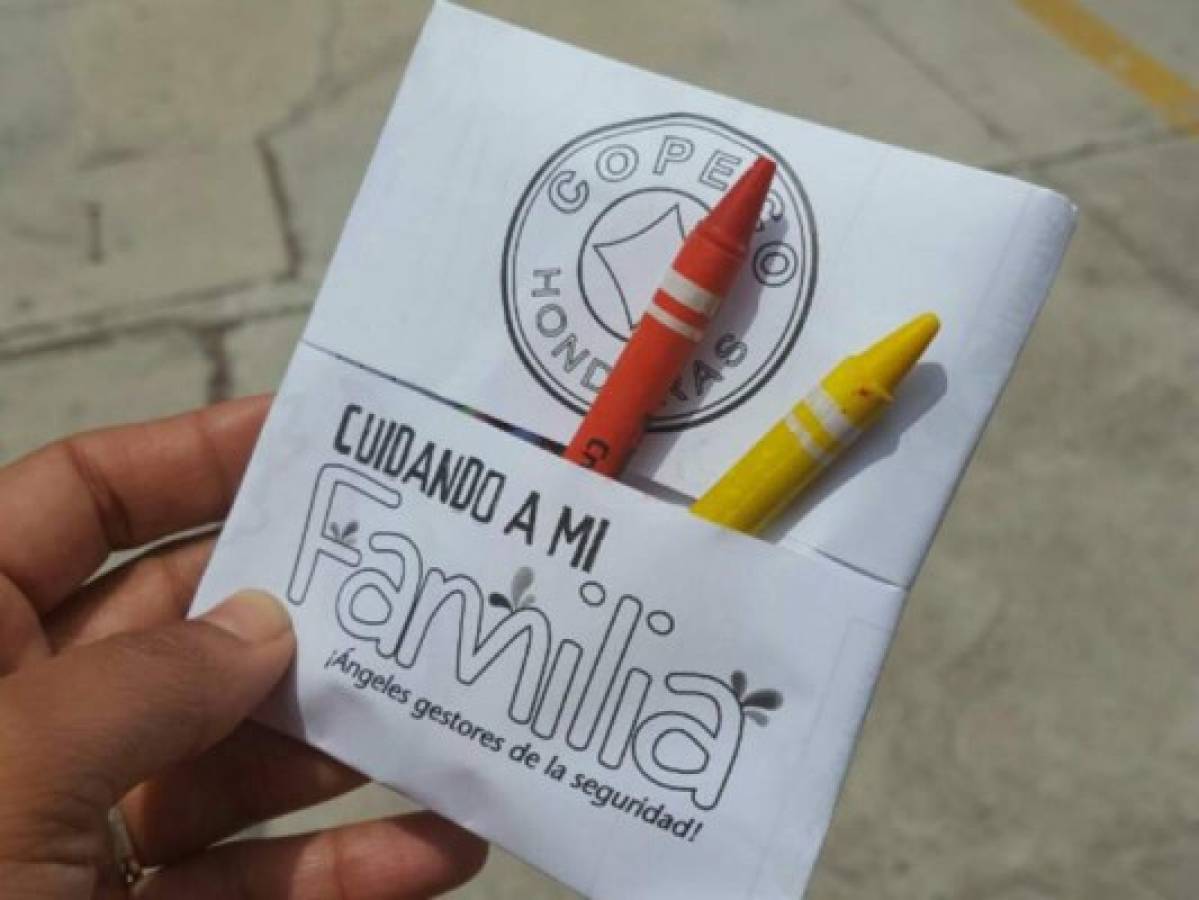 Kit de colores para que los niños se diviertan en Semana Santa.