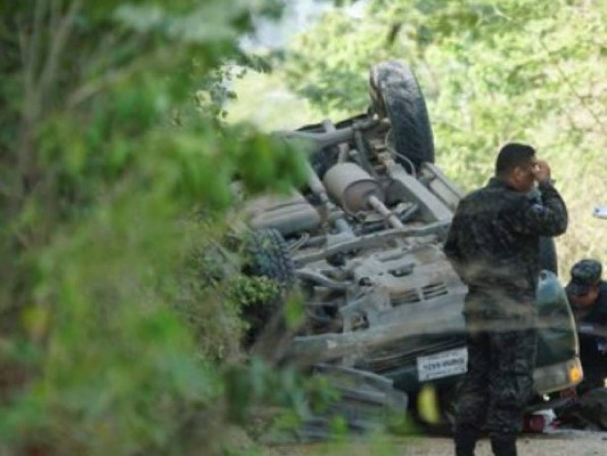 Policía militar muere aplastado por su vehículo durante persecución
