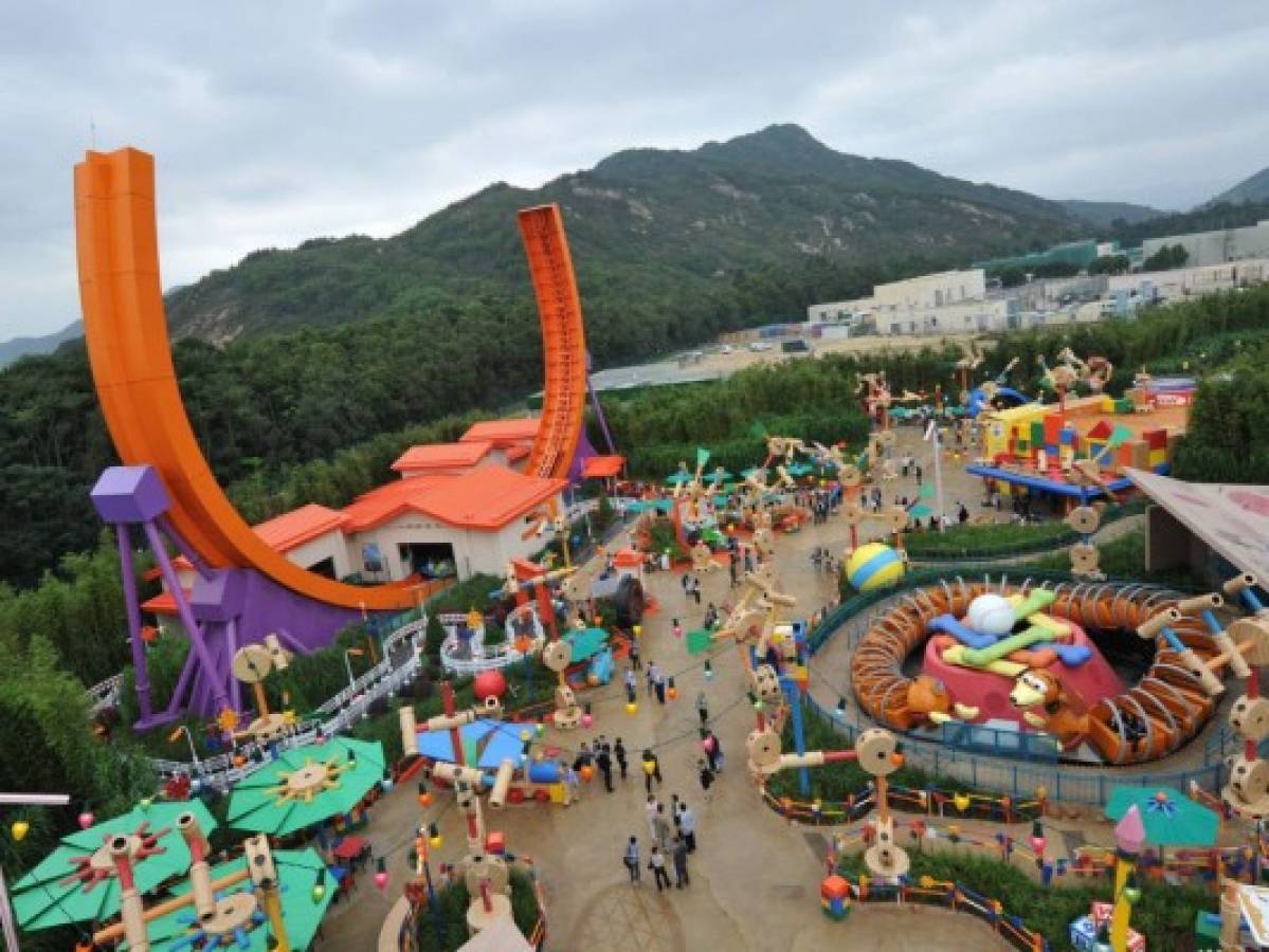 Disneyland en Hong Kong anuncia su cierre por coronavirus