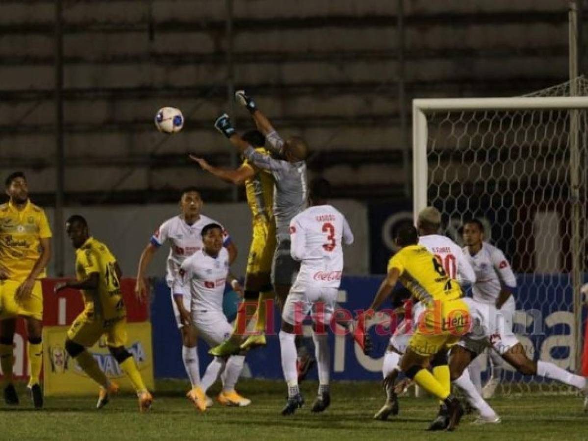 Olimpia derrota 1-0 a Real España en el Estadio Nacional   