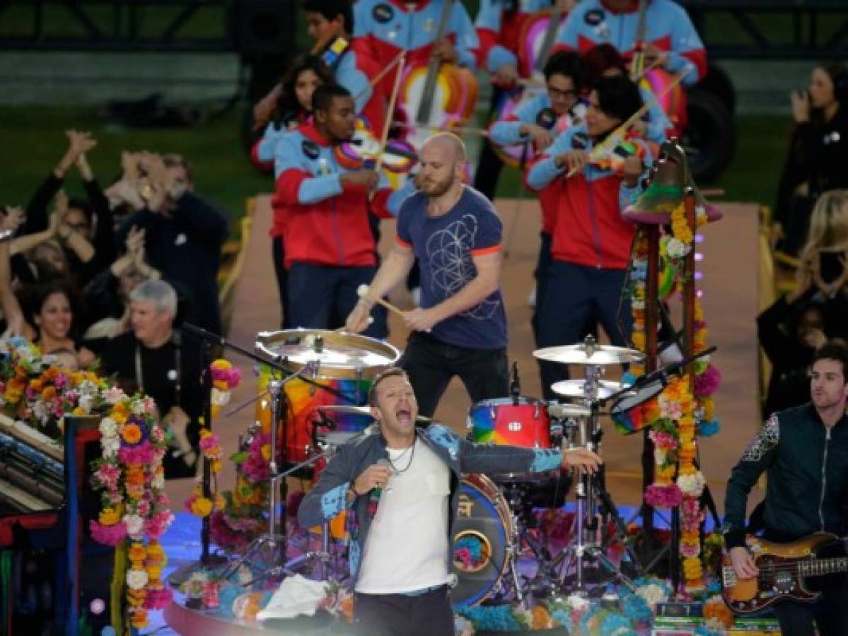 Coldplay se acompañó de Beyoncé y Bruno Mars en show de medio tiempo del SB 50