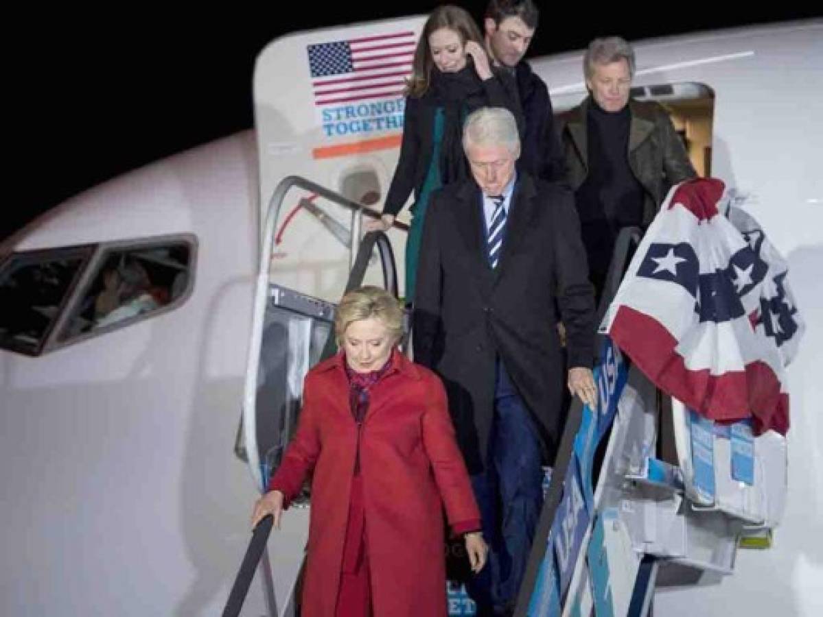 Hillary Clinton se une al reto del maniquí