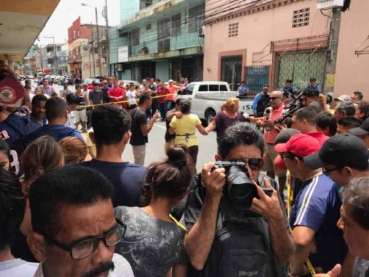 Matan a joven de 18 años en barrio El Benque de San Pedro Sula y familiares acusan a un policía