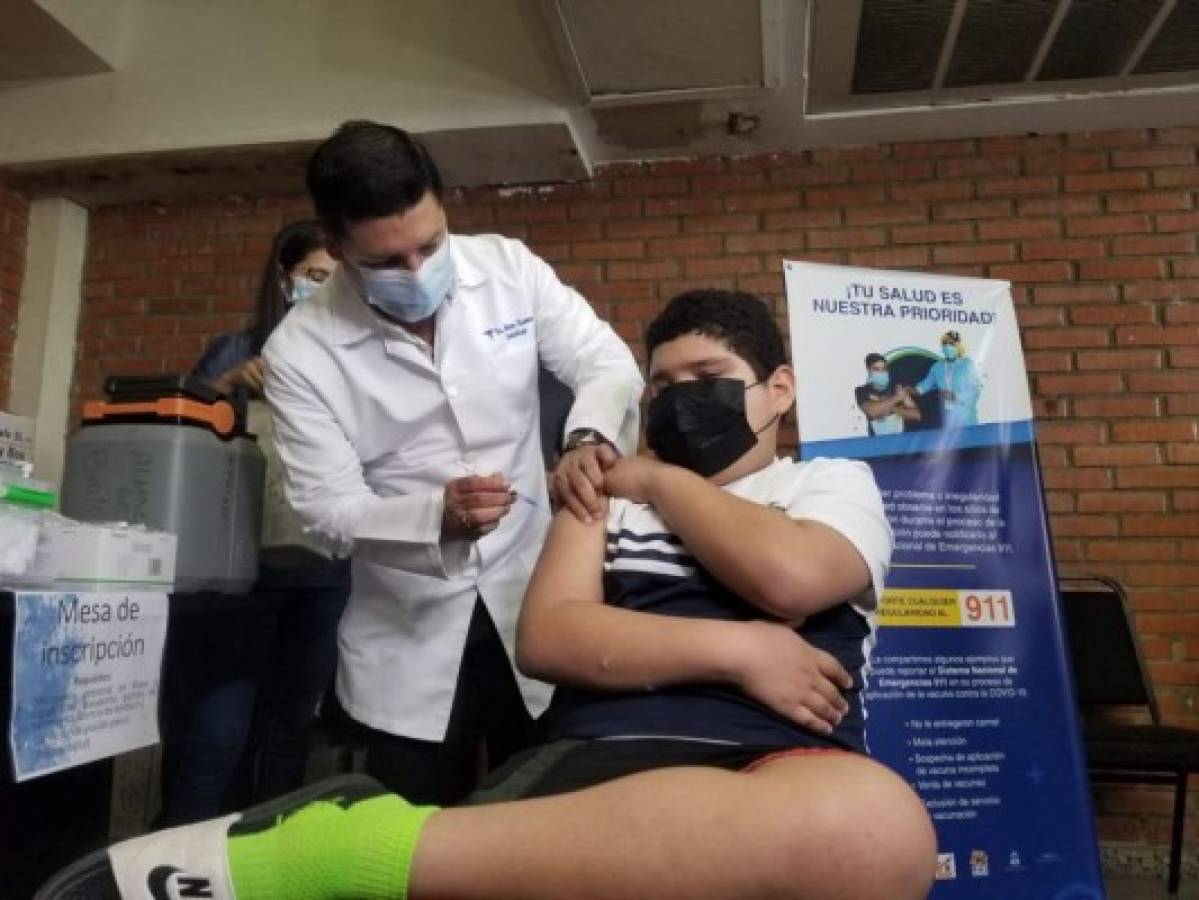 Con niños de 11 años, arrancó la campaña de vacunación infantil en Honduras