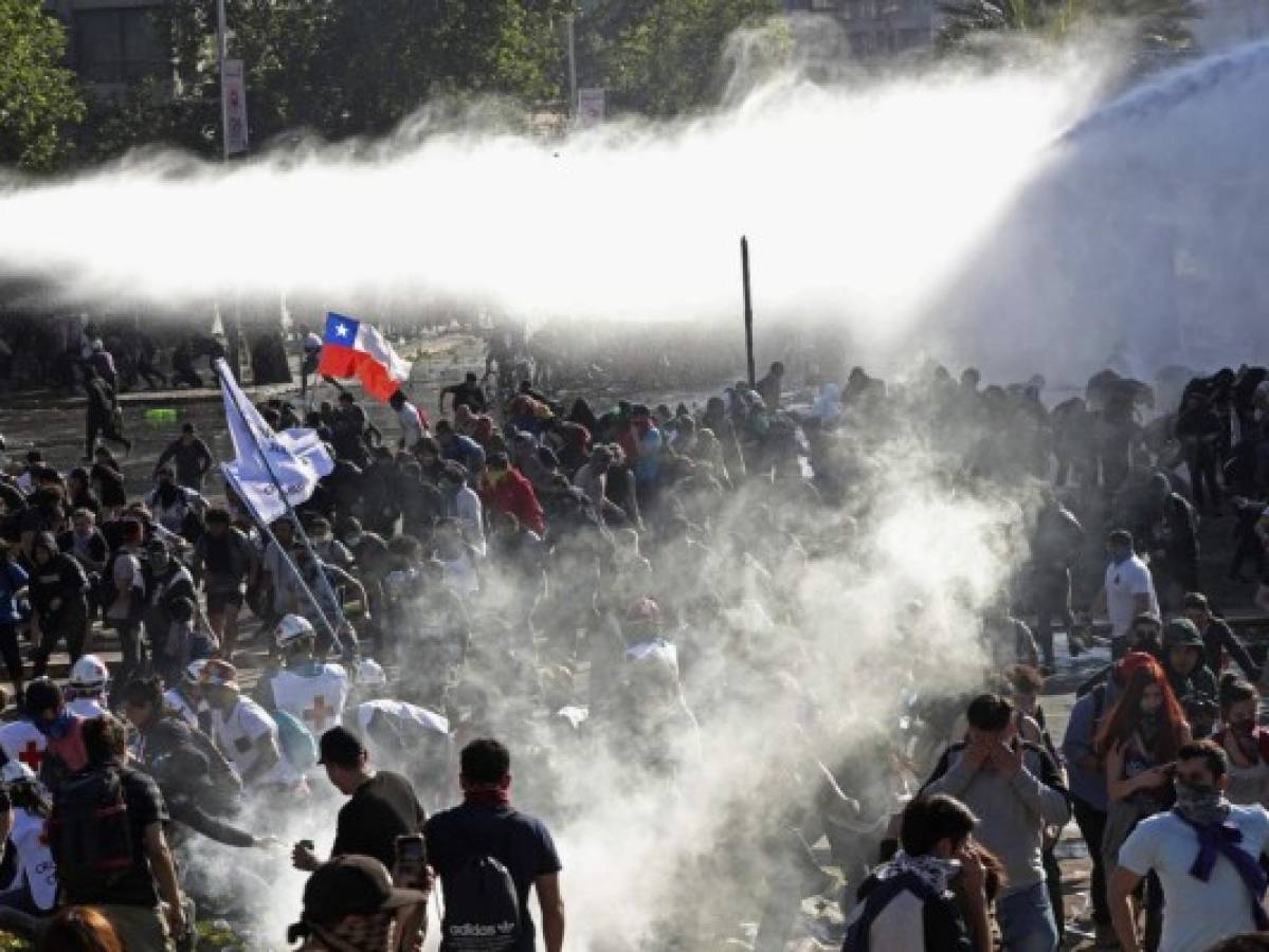 Incertidumbre tras manifestaciones en Chile; van 11 muertos