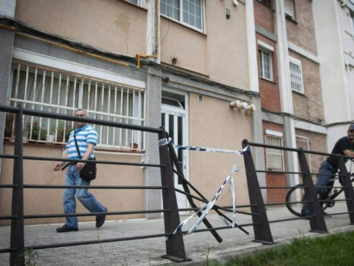 Hombre se lanza por la ventana para no ser desalojado