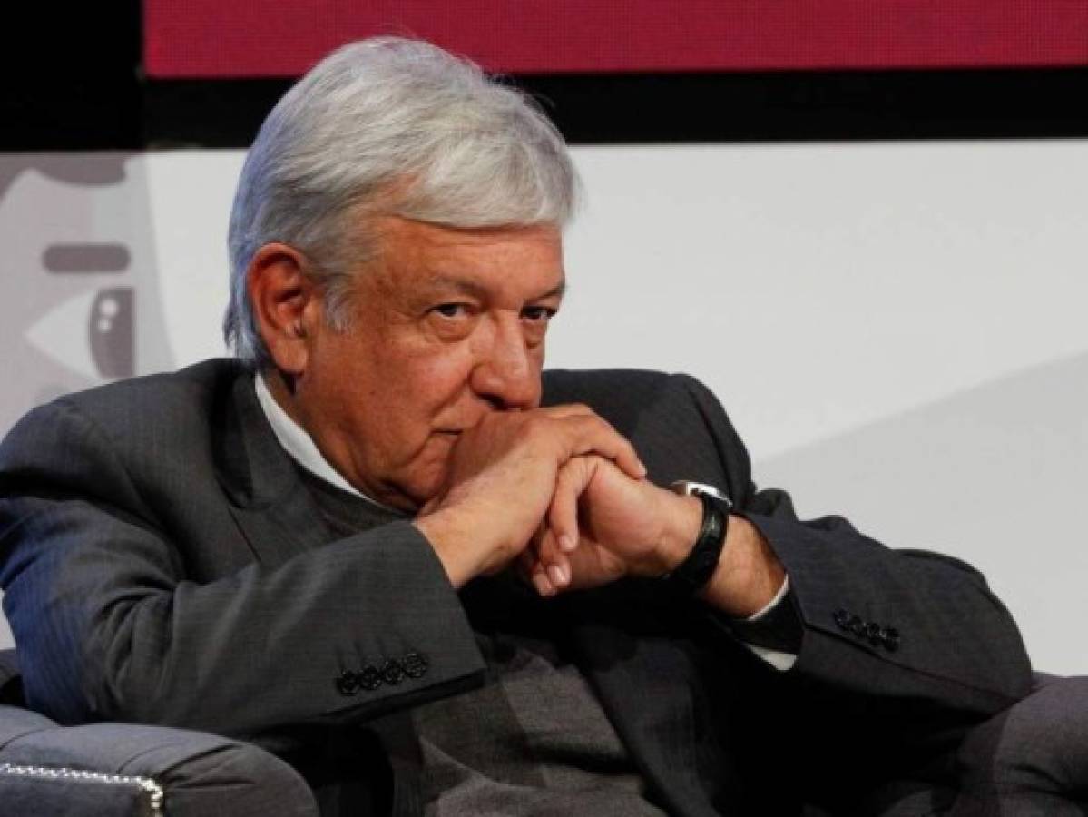 México inicia histórica alternancia con el izquierdista López Obrador