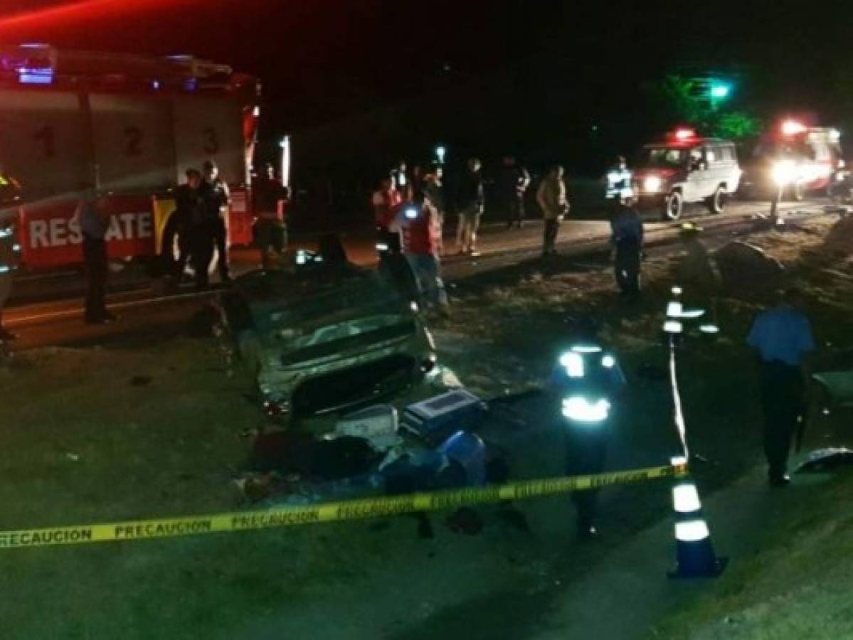 Dos personas murieron tras triple colisión en Comayagua