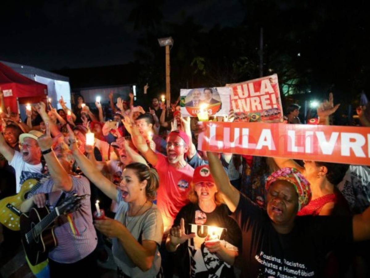 El PT se aferra a Lula a pesar de la invalidación de su candidatura   