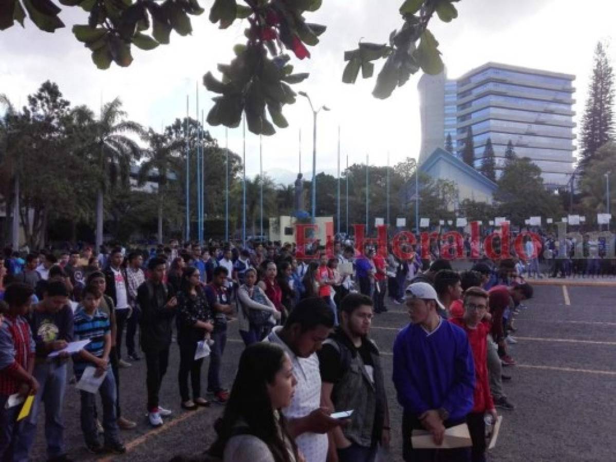 UNAH aplica primer examen de admisión de 2019