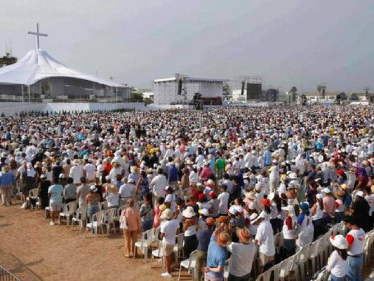 Más de 1 millón de asistentes en misa con el papa Francisco en Perú