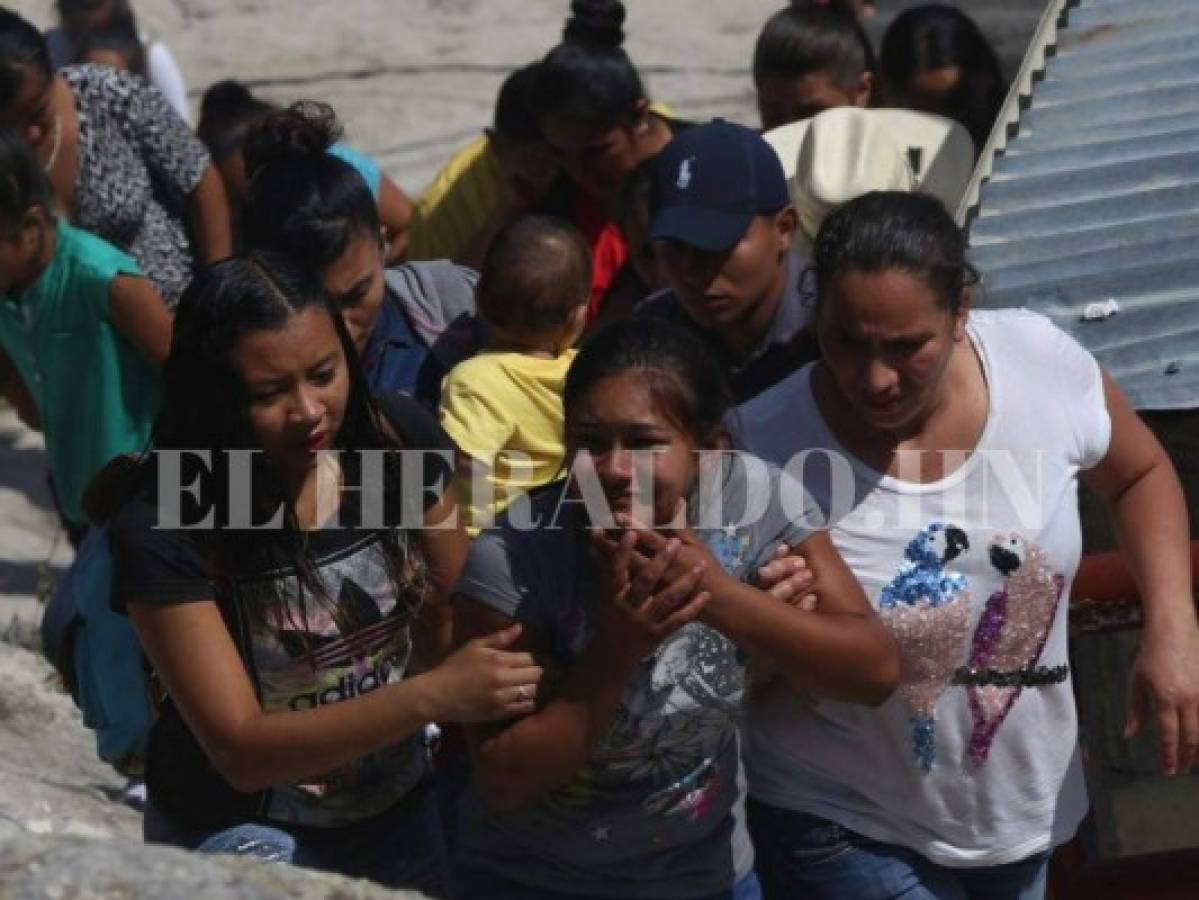 Honduras: Dan el último adiós a jovencitas que murieron ahogadas en río Guacerique