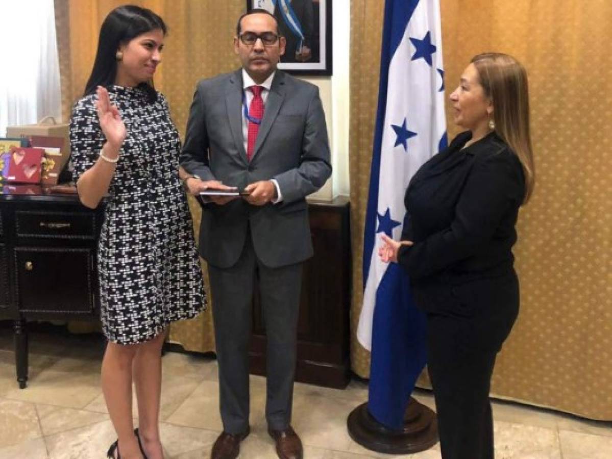 Colegio Hondureño de Economistas cuestiona nombramiento de hija de Mauricio Oliva