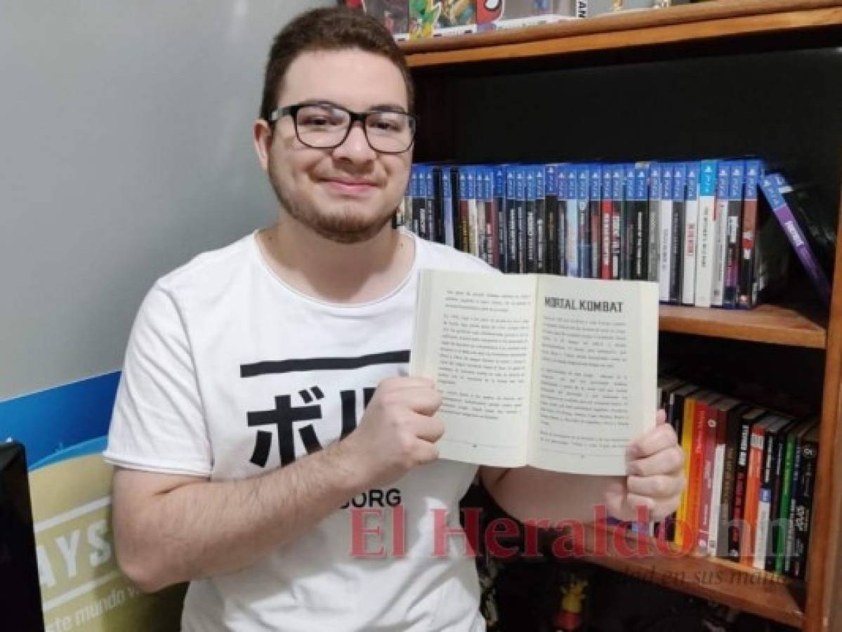 Joven universitario publica libro sobre los videojuegos y su influencia en Honduras