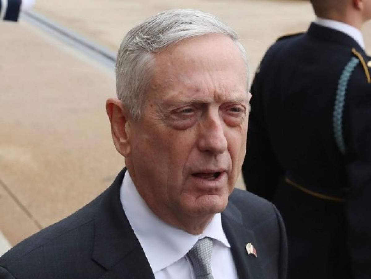 Jim Mattis visitará la frontera de Estados Unidos con México por caravana migrante