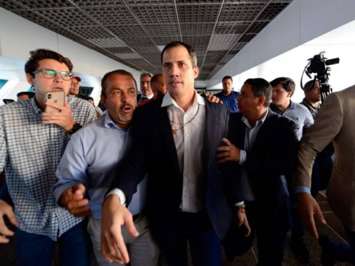 Líder opositor Guaidó regresa a Venezuela, promete avances