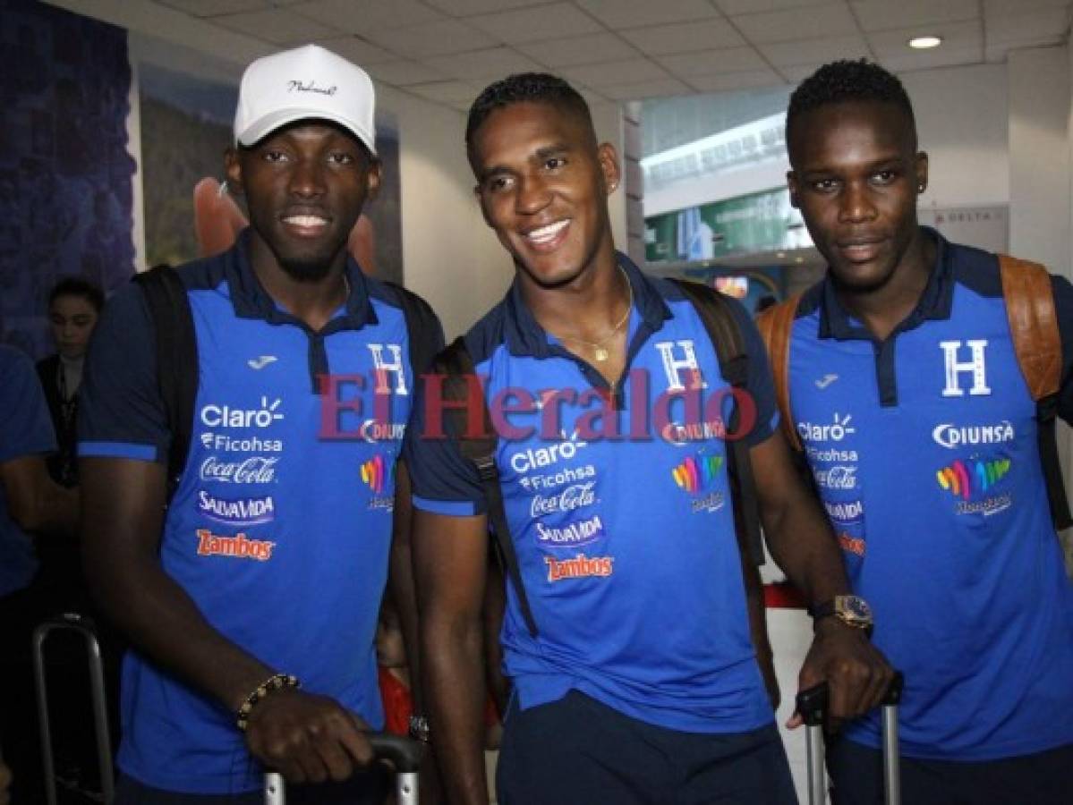 Selección de Honduras llega a San José tras estar varada en San Salvador