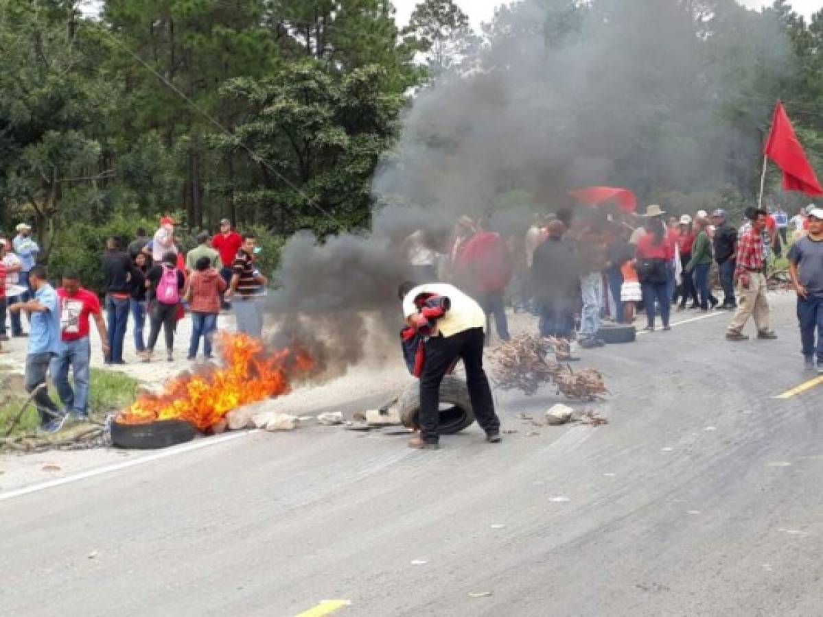 Simpatizantes de la Alianza crean caos y destrucción en varias zonas de Honduras     