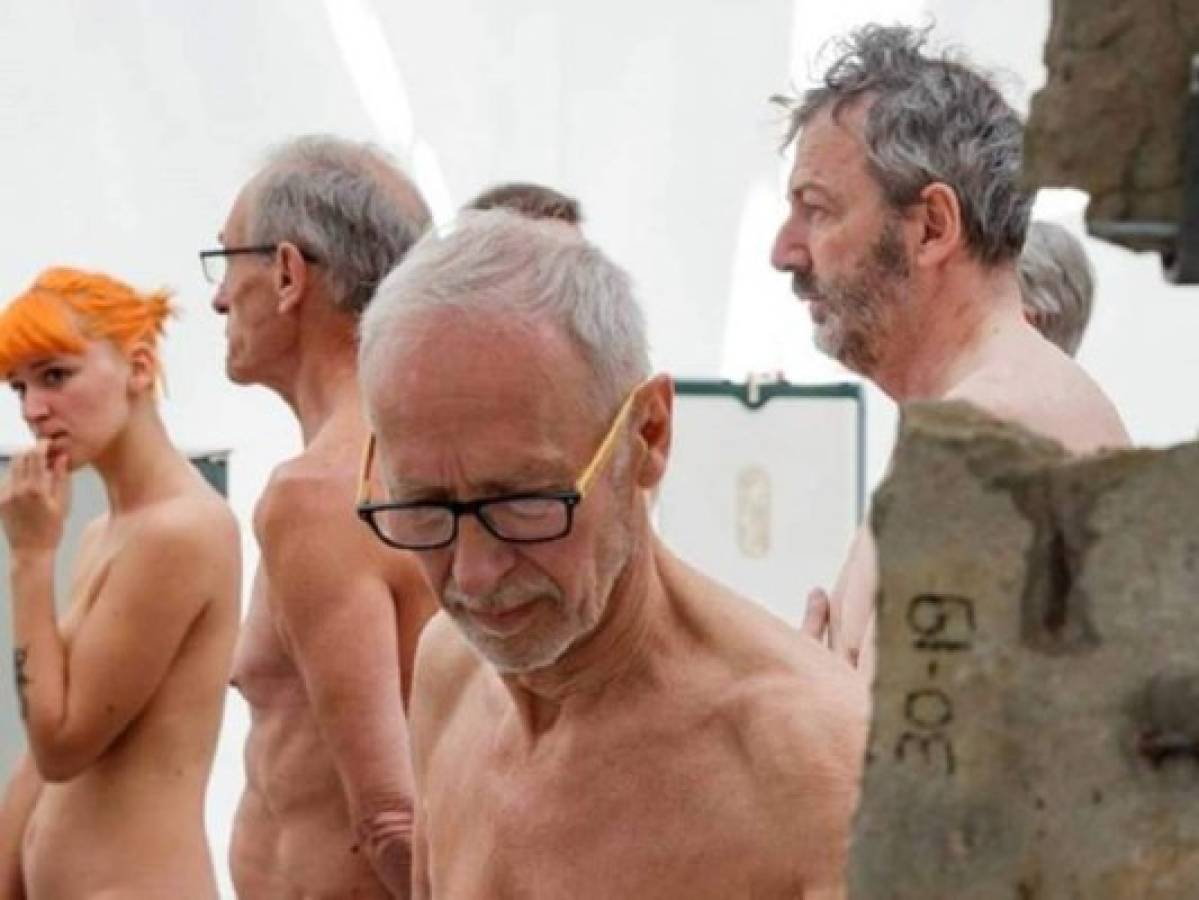 Museo en París organiza la visita exclusiva para visitantes nudistas