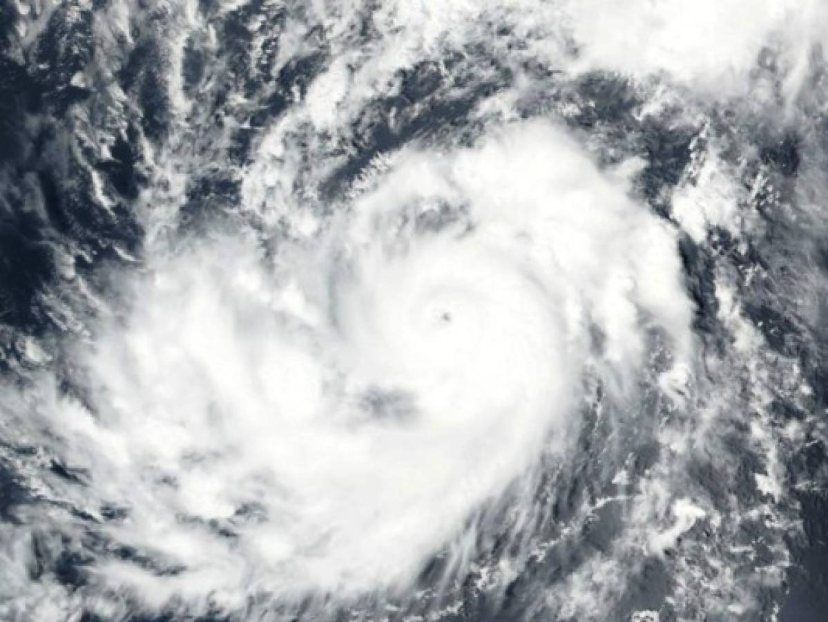 Huracán Irma aumenta a categoría 4; Florida declara estado de emergencia  